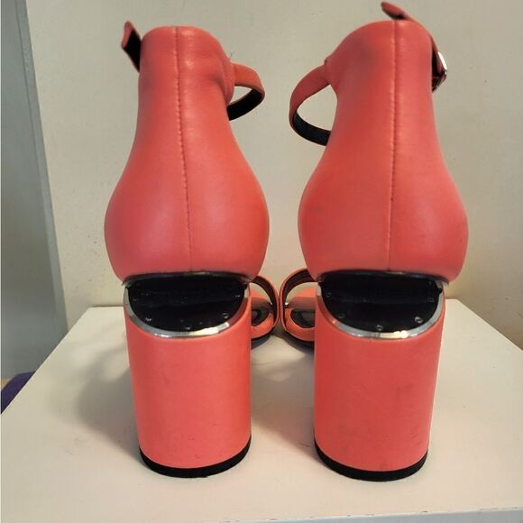 Alexander Wang "Abby" Flou Coral Leather Notch Cut Out Heel Sandals Sz 9/39 $675 - Picture 6 of 9